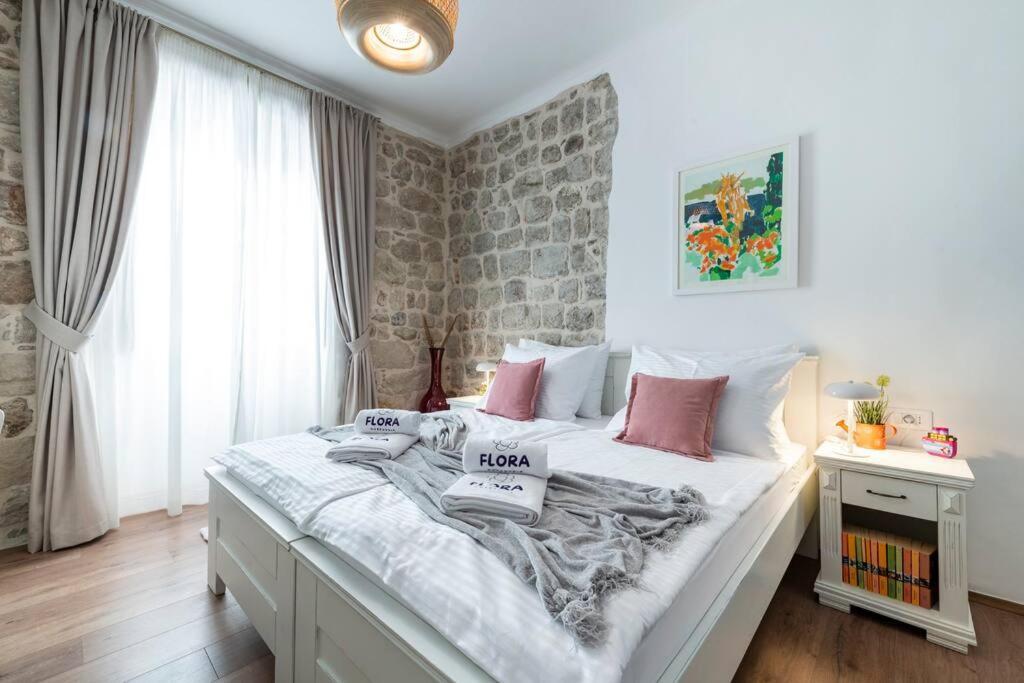 Flora-Heartbeat Old City Three Bedrooms Apartment Dubrovnik Ngoại thất bức ảnh