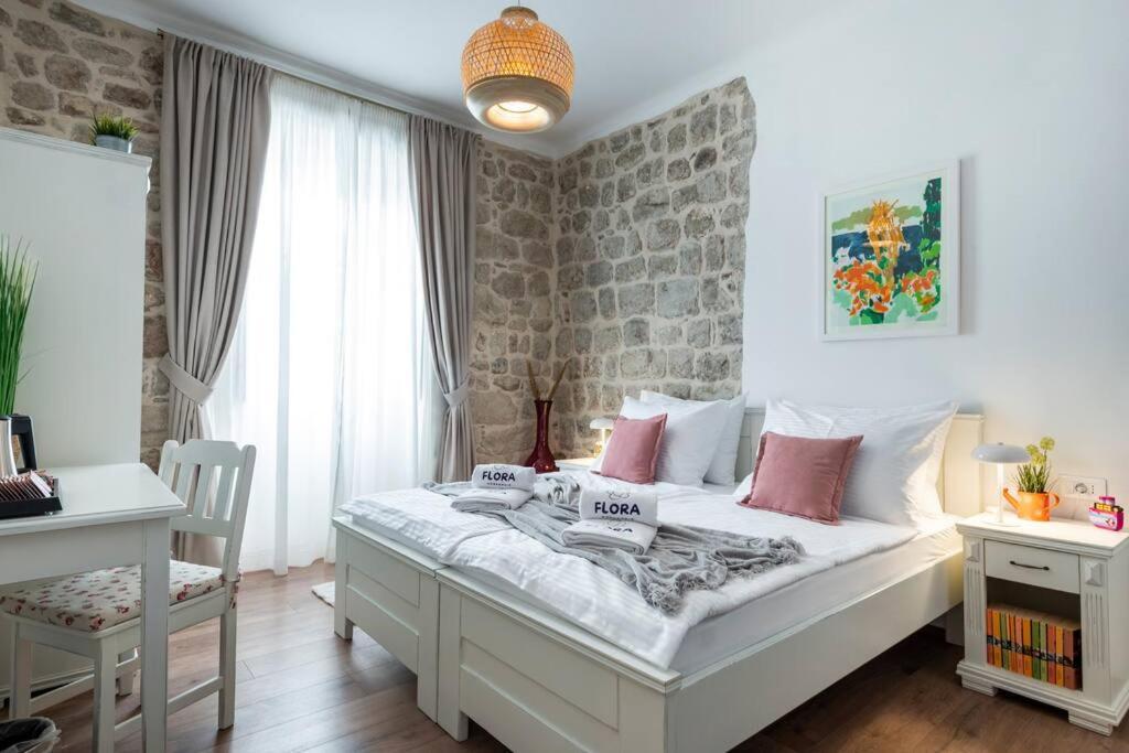 Flora-Heartbeat Old City Three Bedrooms Apartment Dubrovnik Ngoại thất bức ảnh