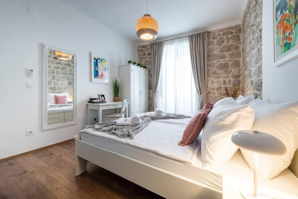 Flora-Heartbeat Old City Three Bedrooms Apartment Dubrovnik Ngoại thất bức ảnh