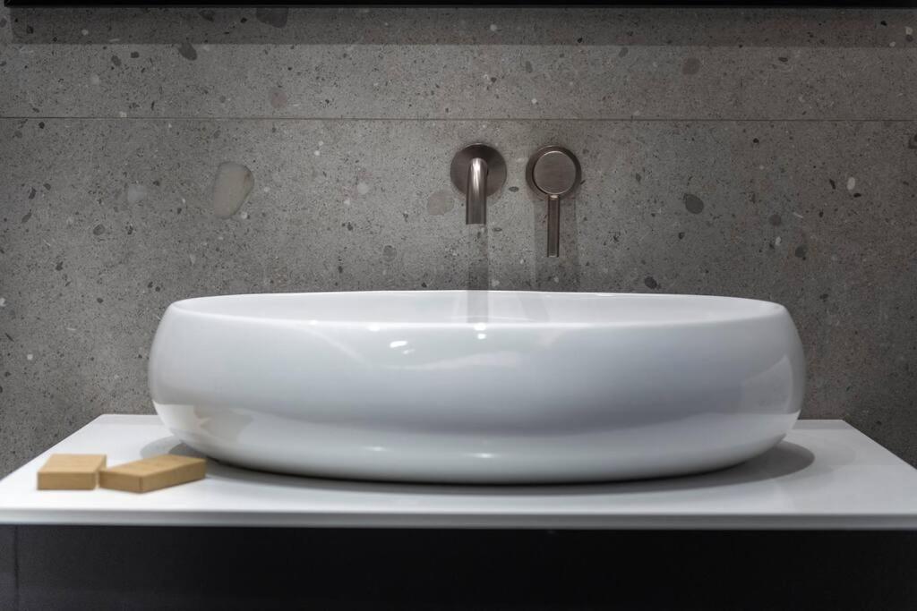 Flora-Heartbeat Old City Three Bedrooms Apartment Dubrovnik Ngoại thất bức ảnh